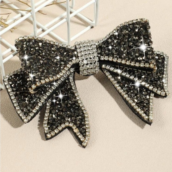 ✨Sparkling Black and Silver Bow Rhinestone Brooch - Picture 4 of 6